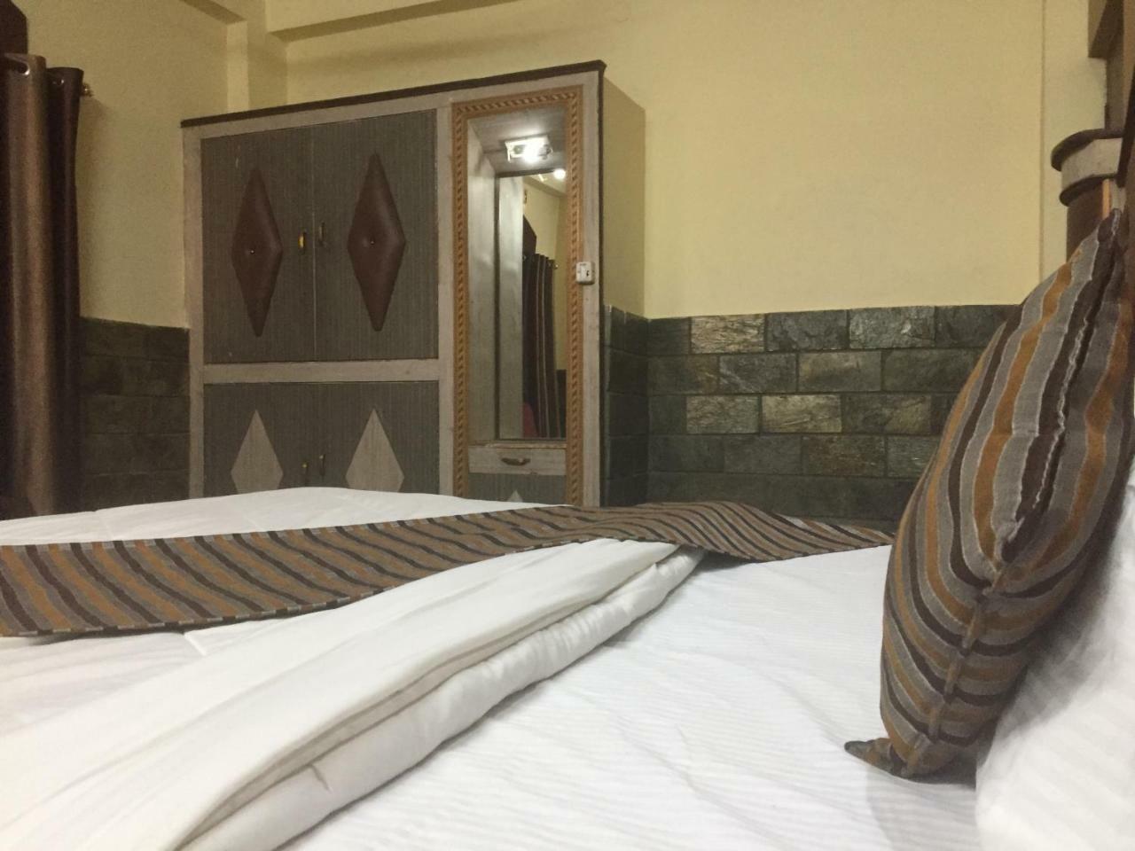 Hotel Kings Inn Haridvár Kültér fotó
